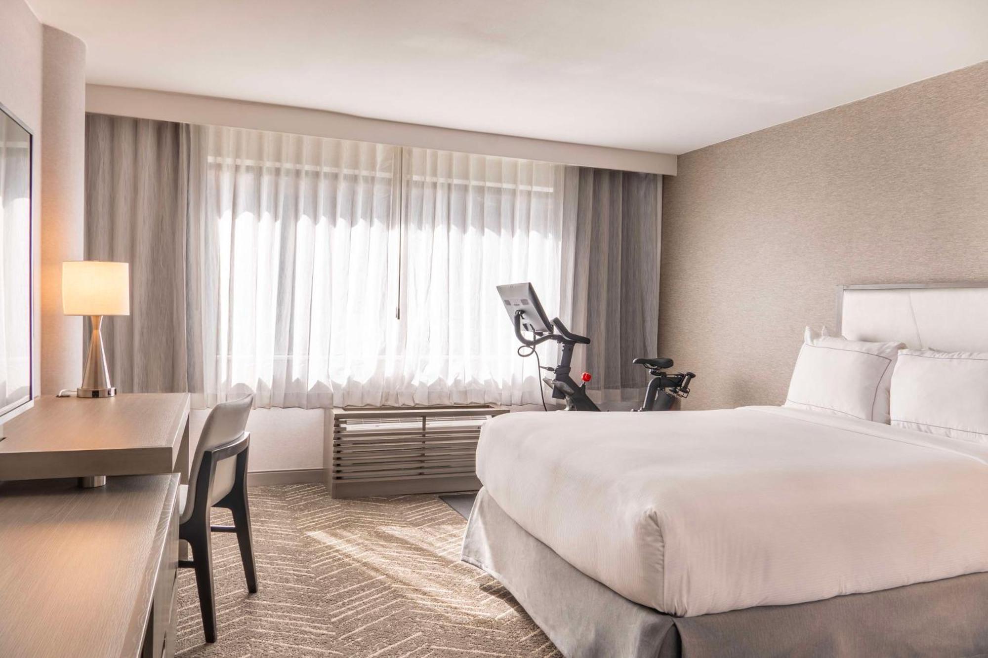 Doubletree By Hilton Orange County Airport Hotel Santa Ana Eksteriør billede