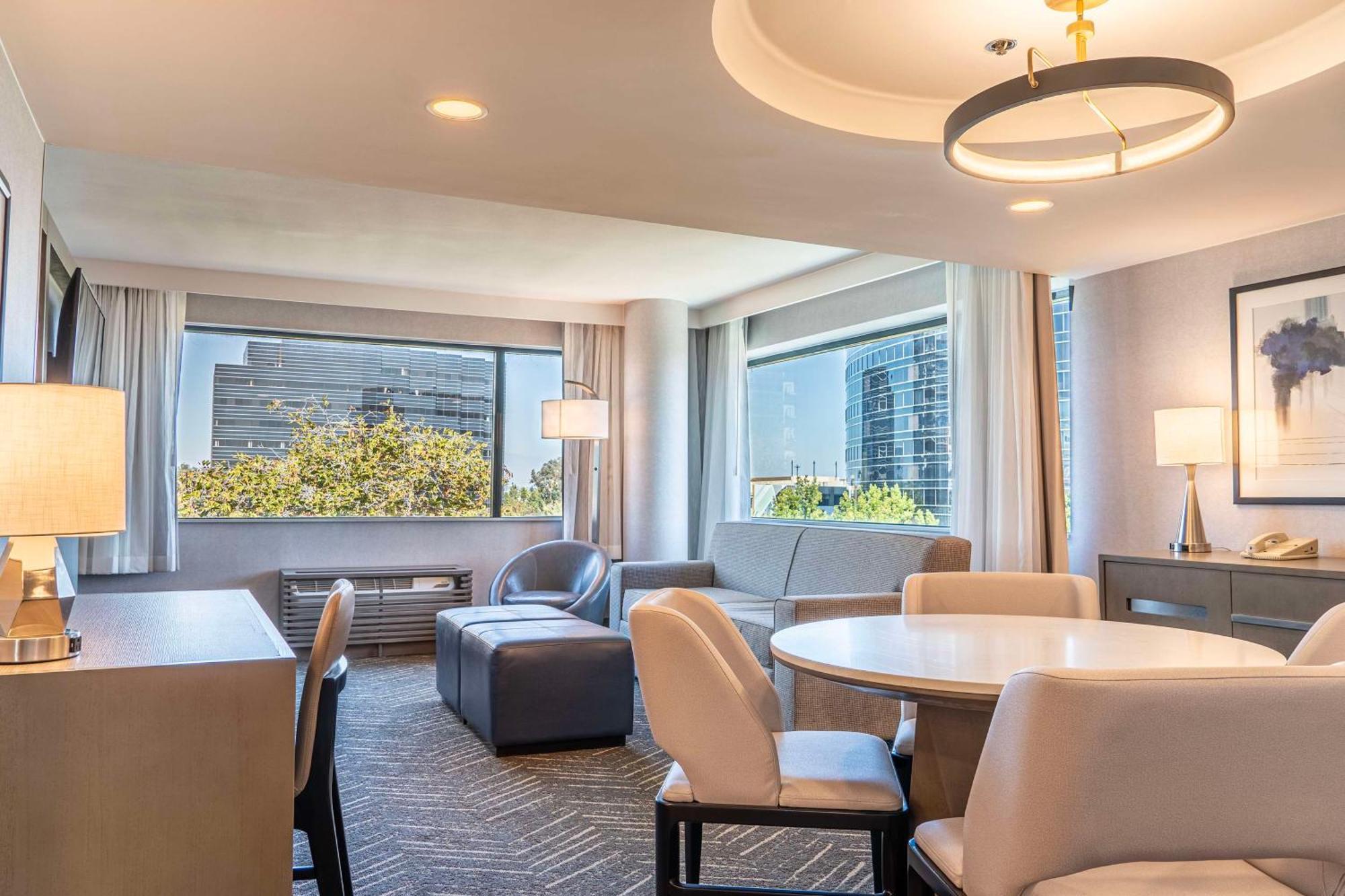Doubletree By Hilton Orange County Airport Hotel Santa Ana Eksteriør billede