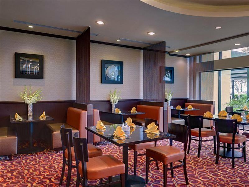 Doubletree By Hilton Orange County Airport Hotel Santa Ana Eksteriør billede